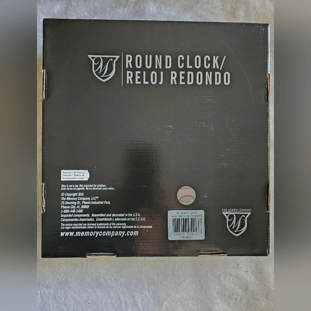 MLB New York Yankees Clock